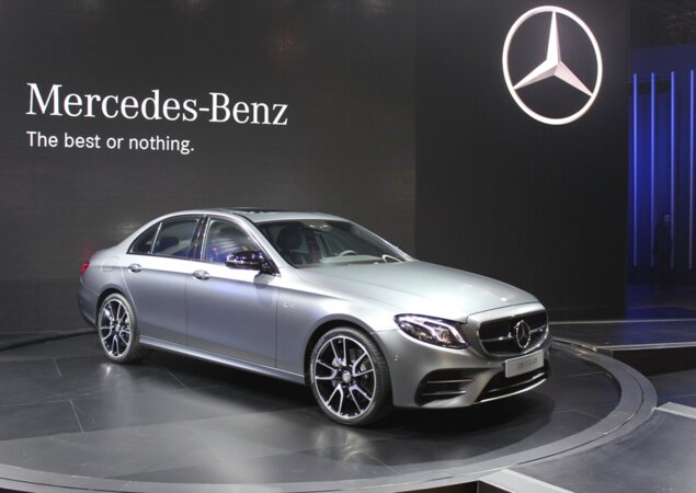 Mercedes-Benz E43 AMG - 401 cv
