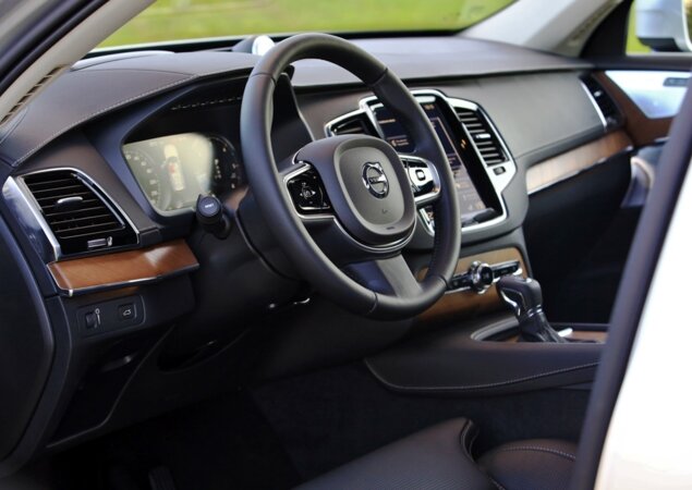 Volvo XC90 D5