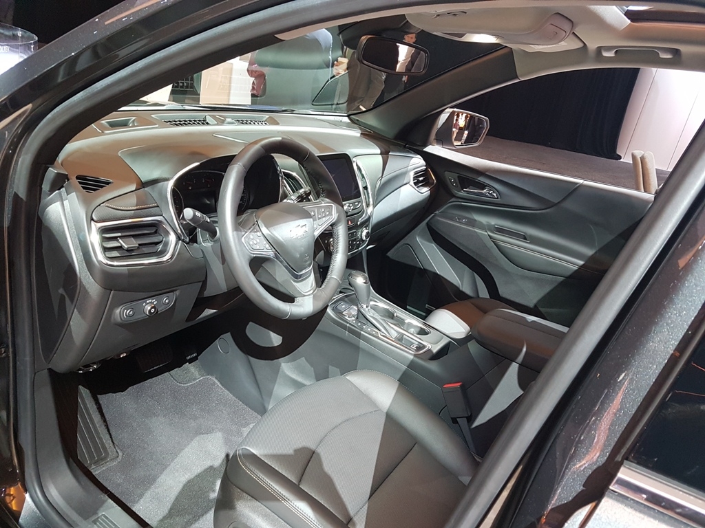 Chevrolet Equinox: deve ser o novo SUV da marca prometido para 2017. Estreou em novembro em Los Angeles