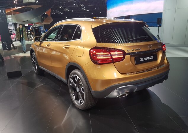 Mercedes-Benz GLA: reestilização está confirmada para o Brasil no segundo semestre deste ano