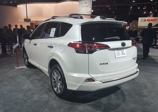 Toyota RAV4: reestilização mostrada no Salão de São Paulo começa a ser vendida aqui no  primeiro trimestre