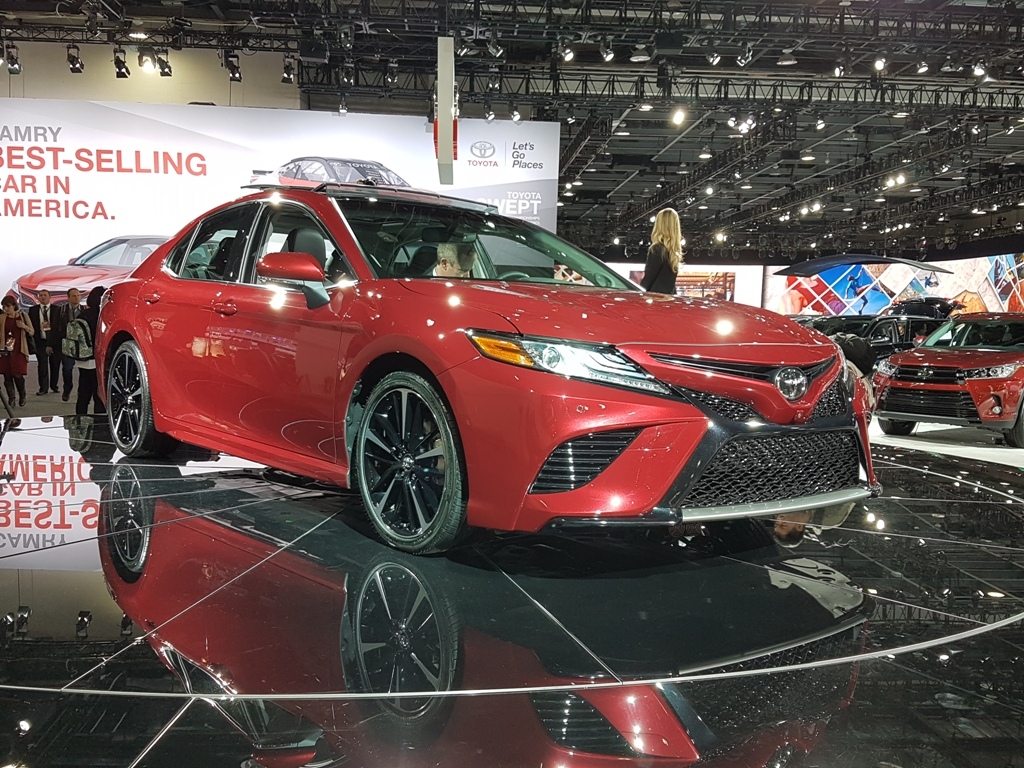 Toyota Camry: nova geração ainda não tem data para vir ao Brasil