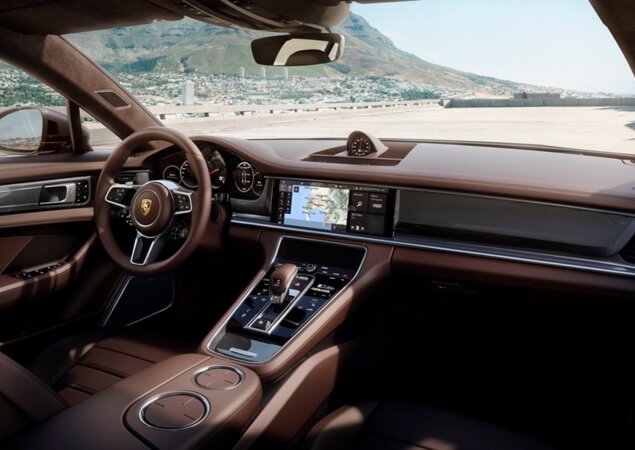 Interior da versão topo de linha Panamera Turbo Sport Turismo