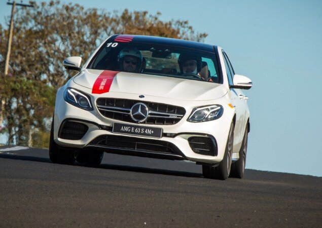Motor é um 4.0 V8 biturbo de 612 cv