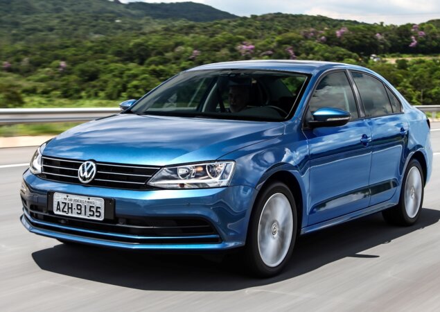 2. Volkswagen Jetta / Consumo: 11,3 km/l na cidade e 13,9 km/l na estrada (gasolina)