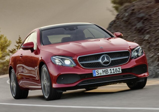 Modelo será vendido na versão E300 por R$ 390.900