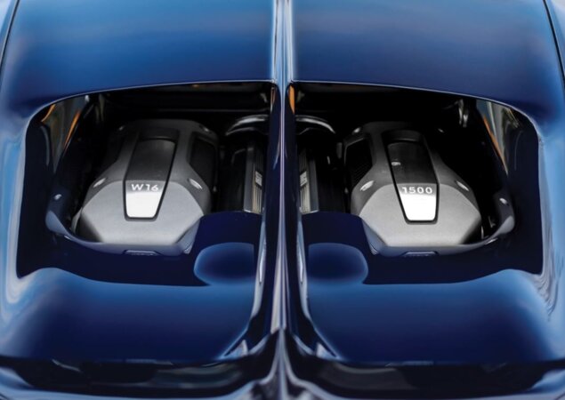 Motor é um 8.0 W16 de incríveis 1.500 cv