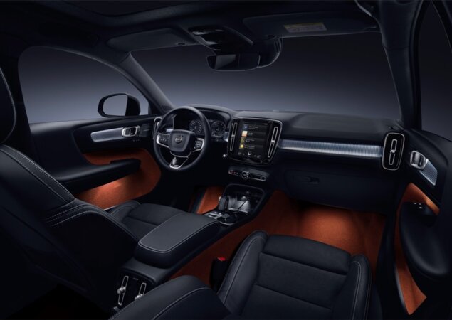 Modelo usa uma nova plataforma: a CMA, desenvolvida em parceria com a Geely