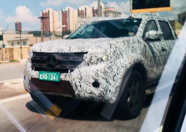Mercedes-Benz Classe X foi flagrada no Brasil com pouca camuflagem