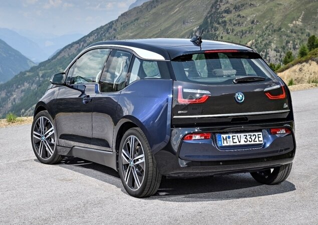 Modelo teve sua autonomia ampliada para 180 km no modo elétrico