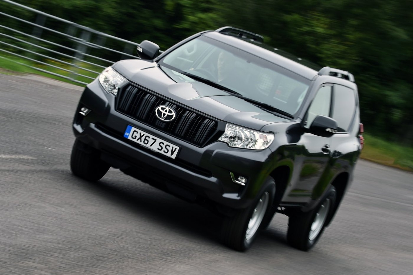 SUV é maior que o SW4 na versão de cinco lugares