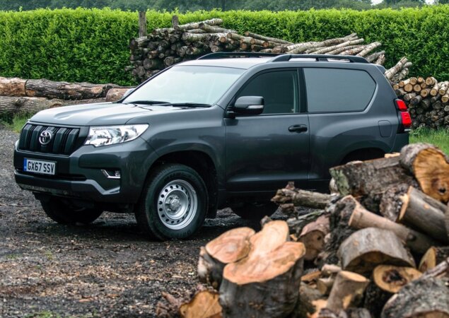 Novo Toyota Land Cruiser Utility Commercial começa a ser vendido no Reino Unido