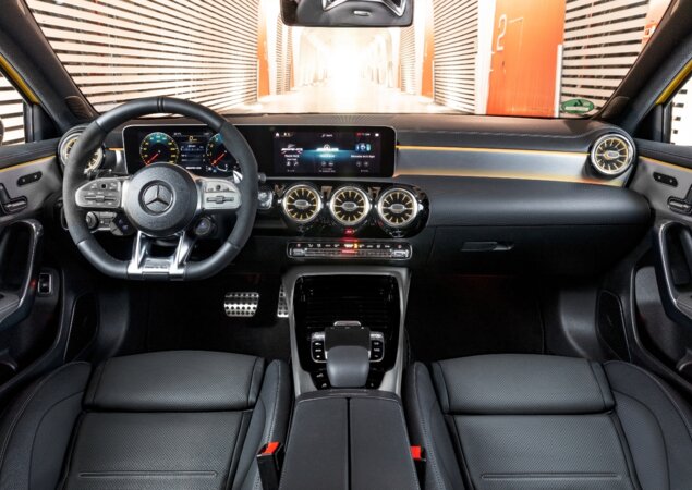 Interior ganha volante esportivo e...