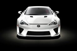 Lexus traz esportivo LFA por quase R$ 3 mi