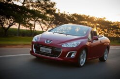 Peugeot 308 CC chega ao Brasil por R$ 129.990