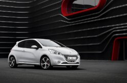 Peugeot lança 208 GTi na Europa
