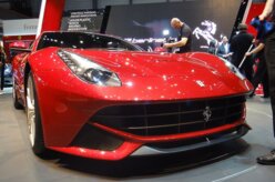 Ferrari traz F12 Berlinetta por R$ 2,4 milhões