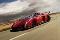 Lamborghini mostra o Veneno Roadster 