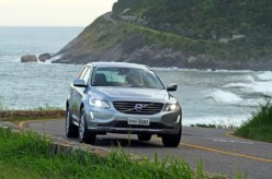 XC60, S60 e V60 ganham motor e câmbio novos