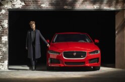 Jaguar divulga imagem do novo XE-S