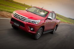 Nova Hilux chega neste mês a partir de R$ 114.860