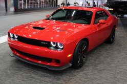 Carrões incluem Ferrari, Tesla e Challenger no Salão 2016