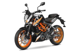 KTM lança série especial da Duke 390 ABS