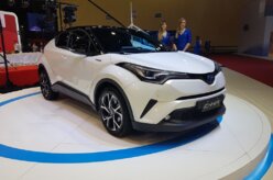 Toyota mostra C-HR final, ainda em estudo para o Brasil