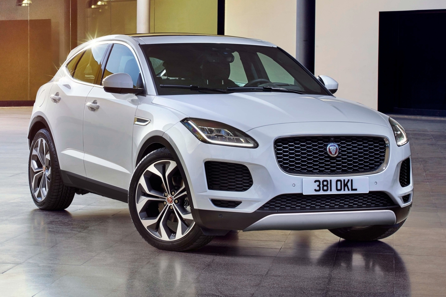 Jaguar E-Pace é confirmado para o Brasil em 2018
