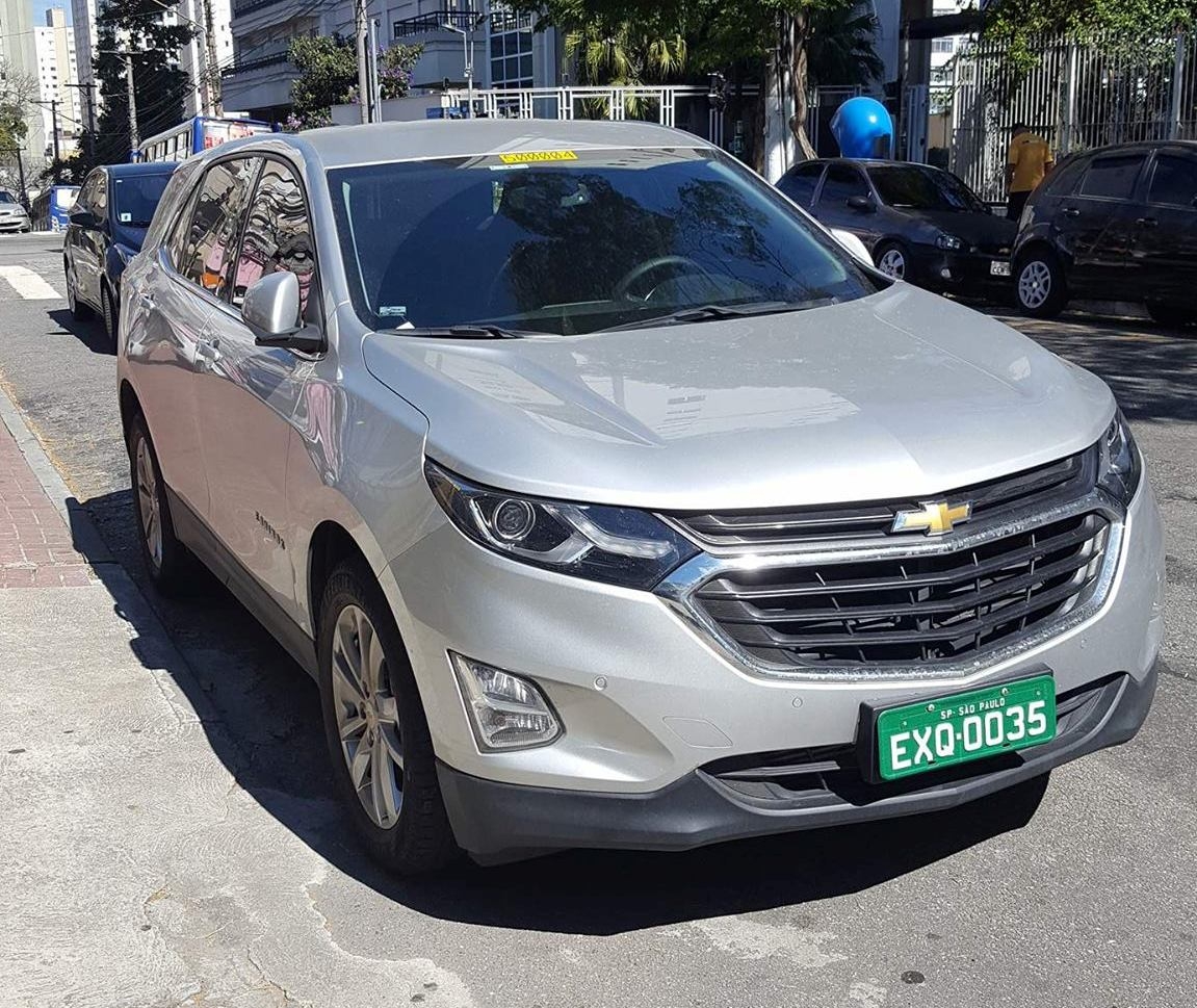 Chevrolet Equinox sem camuflagem roda por São Paulo