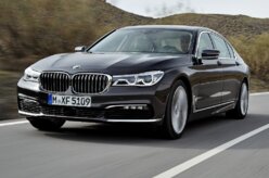 BMW Série 7 Pure Excellence chega por R$ 774.950