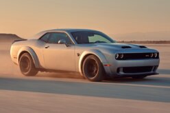 Dodge Challenger 2019 totaliza 17 versões com nova Redeye
