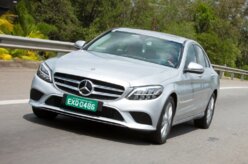 Mercedes Classe C 2019: em novembro com opção micro-híbrida