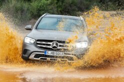Mercedes-Benz GLC 2020 muda pouco e ganha sistema EQ Boost
