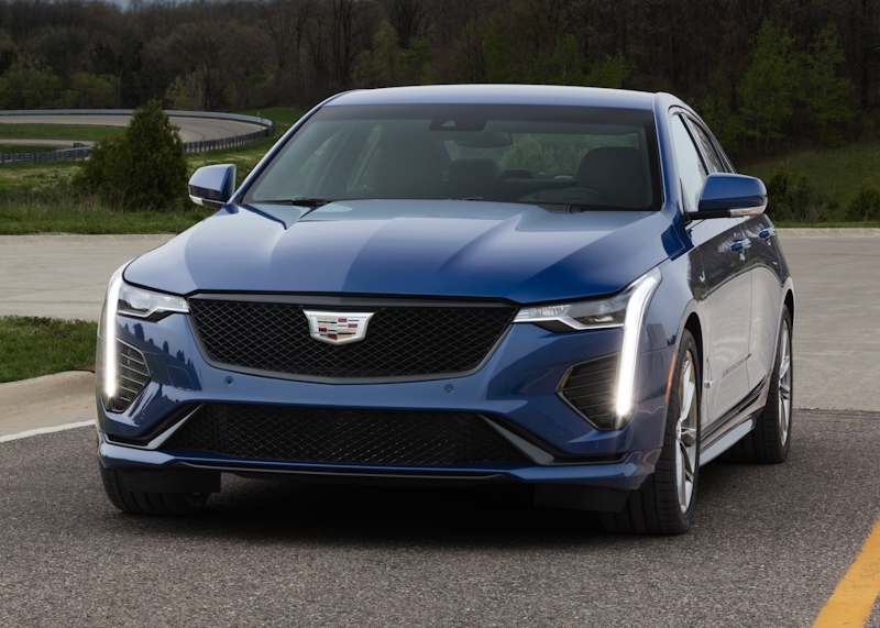 Cadillac revela CT4-V, o rival do BMW M3 e Mercedes C43 AMG